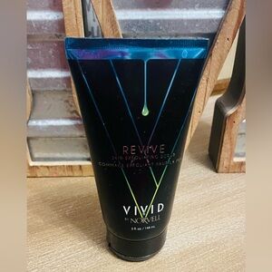 Norvell Vivid Revive  Skin Exfoliating Scrub 5 oz